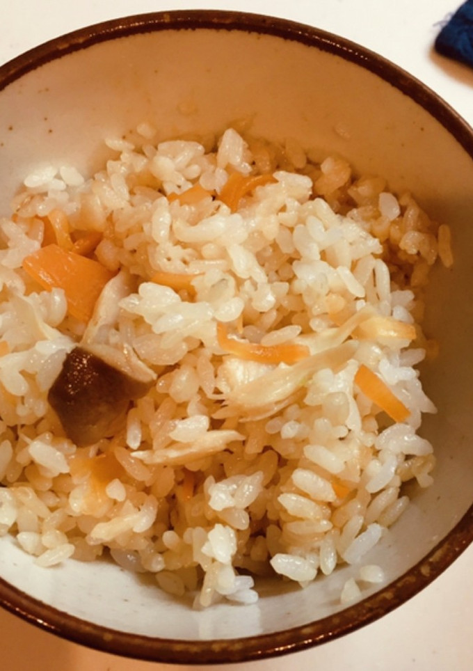 10分で完成＊冷凍ご飯で炊き込みご飯ふう-レシピのメイン写真