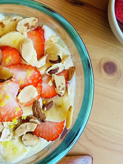 朝食にバナナと苺のヨーグルト♡-レシピのメイン写真