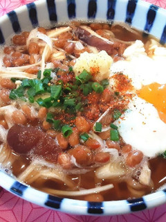 簡単♡温かい納豆月見蕎麦♡-レシピのメイン写真