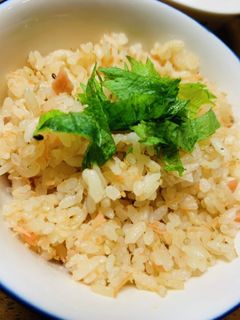 鮭と大葉香る楽ちん炊き込みご飯♡-レシピのメイン写真