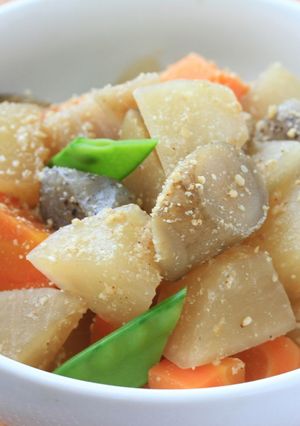 やさしい味わいの根菜のごま煮-レシピのメイン写真