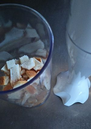 パンの耳で生パン粉-レシピのメイン写真