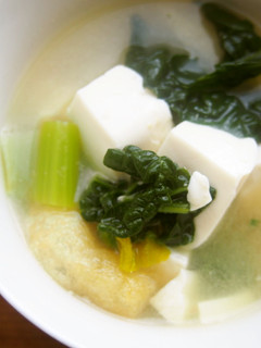 ゆき菜と豆腐のお味噌汁♪-レシピのメイン写真