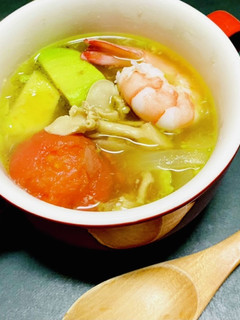 たもぎ茸とトマトとアボカドのスープ-レシピのメイン写真