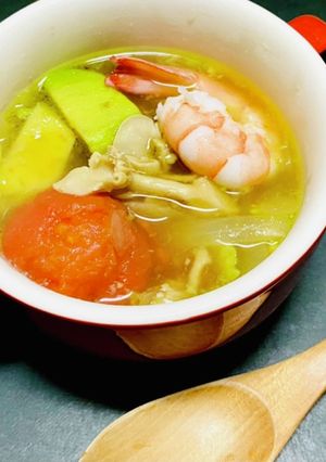 たもぎ茸とトマトとアボカドのスープ-レシピのメイン写真
