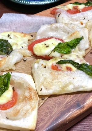 マルゲリータ風餅ピザ【簡単＆ソース不要】-レシピのメイン写真