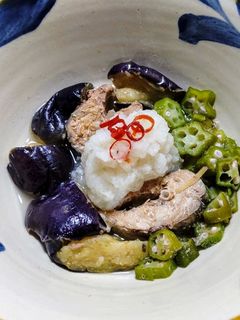 鯖缶に冷凍揚げナスと冷凍オクラのみぞれ煮-レシピのメイン写真