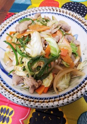 まぜて炒めるだけ!簡単豚もつ野菜炒め-レシピのメイン写真