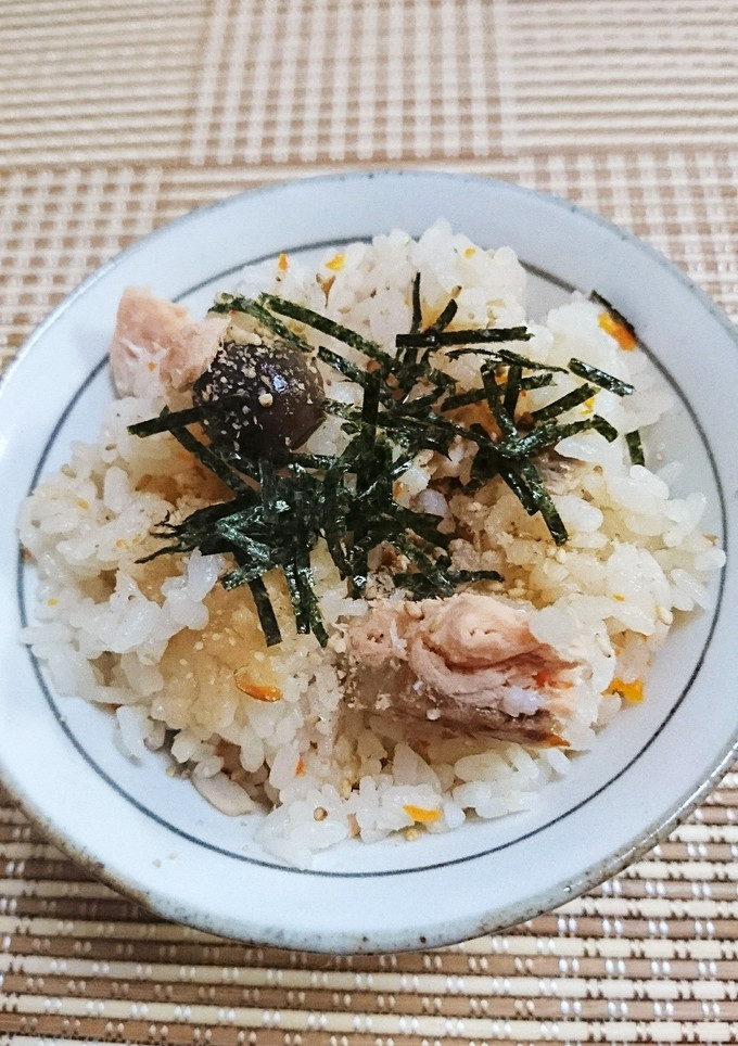 鮭と、しめじ、人参の炊き込みご飯-レシピのメイン写真