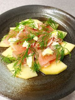 味付不要♪りんごと生ハムとクリチのサラダ-レシピのメイン写真