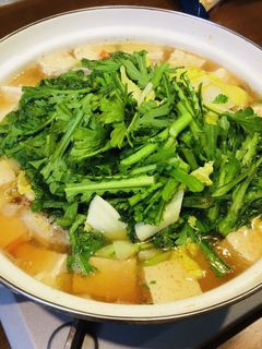 鍋料理の豆腐は縁に並べる-レシピのメイン写真