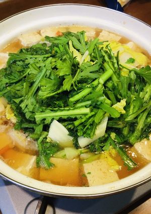 鍋料理の豆腐は縁に並べる-レシピのメイン写真