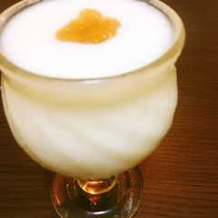 A picture of 杏仁豆腐.