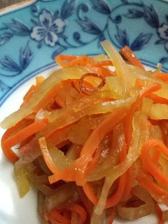 大根とにんじんの皮ごときんぴら-レシピのメイン写真