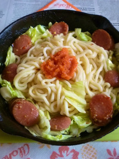 春キャベツ&フランクの焼きうどん明太載せ-レシピのメイン写真