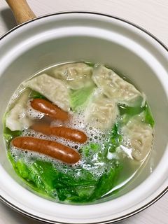 餃子レタス鍋-レシピのメイン写真