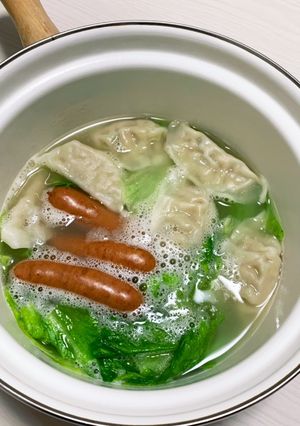 餃子レタス鍋-レシピのメイン写真