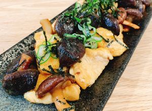 材料２つ＊鶏肉と椎茸の塩にんにく炒め-レシピのメイン写真