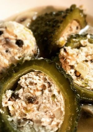 塩漬け胡椒が香る【ゴーヤの肉詰めスープ】-レシピのメイン写真