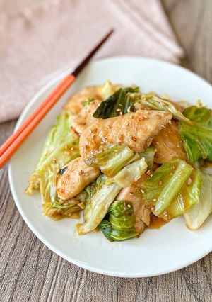 鶏むね肉とキャベツの手羽先風甘辛炒め-レシピのメイン写真