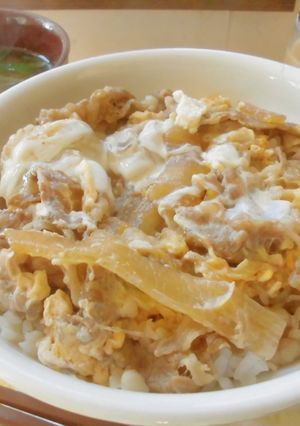 牛丼屋さんの牛皿で牛たまごとじ丼♪-レシピのメイン写真