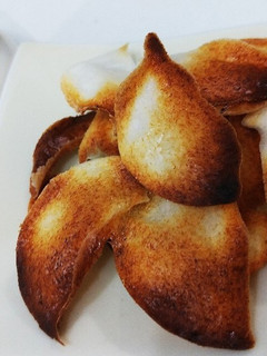 簡単!おもちリメイク!ピーラーおかき-レシピのメイン写真
