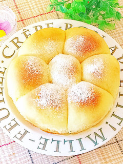 ケーキ型で☆もちもち〜お花のちぎりパン♬-レシピのメイン写真