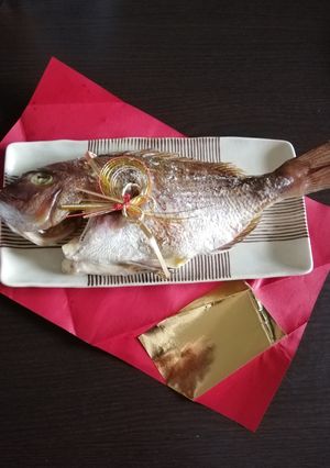 お食い初めやお祝いに☆鯛のお頭付き★-レシピのメイン写真