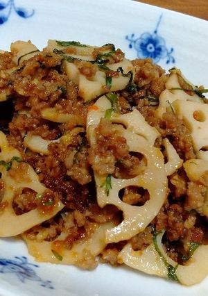レンコンとシソのピリ辛そぼろ炒め-レシピのメイン写真