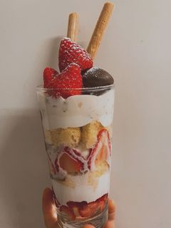 手作りいちごパフェ-レシピのメイン写真