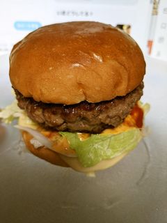 ファミチキバンズで作るハンバーガー-レシピのメイン写真