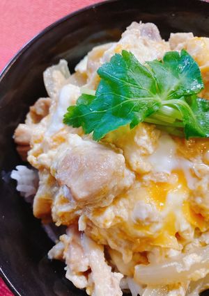 簡単味付け親子丼☆豚肉と玉子炒めの素で!-レシピのメイン写真