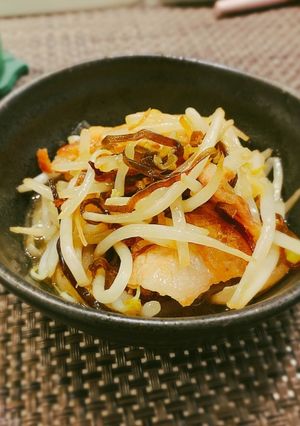 もやしと豚バラの塩昆布炒め♡-レシピのメイン写真