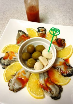 生牡蠣はレモンとタバスコが美味い！！！-レシピのメイン写真