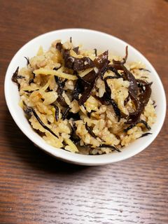 旦那が悶絶!きくらげひじき炊き込みご飯-レシピのメイン写真
