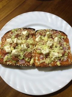 Wチーズでコク旨トーストピザ-レシピのメイン写真