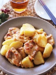 材料2つ!鶏肉とじゃがいものガリバタ炒め-レシピのメイン写真