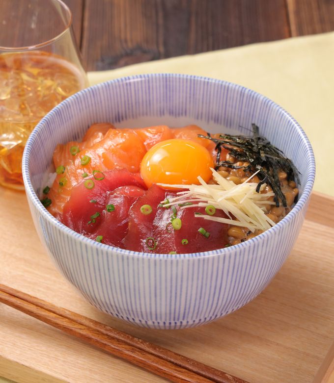 納豆と魚介のスタミナ丼 by MARUっとしあわせ 【クックパッド】 簡単