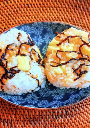 塩昆布とチーズのオイルおにぎり-レシピのメイン写真
