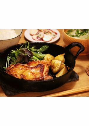 これは虜に！鶏モモ肉で絶品生姜焼き♩-レシピのメイン写真