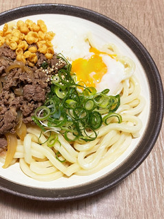 絶品とろ玉肉ぶっかけうどん(丸亀製麺風)-レシピのメイン写真