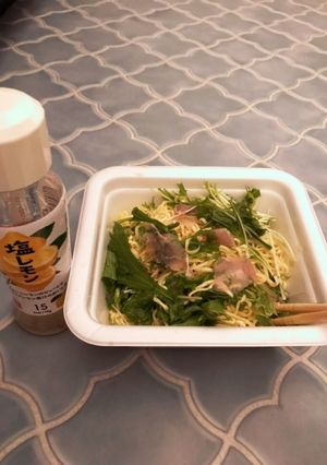 塩レモン！生ハムと水菜のカップ焼きそば-レシピのメイン写真