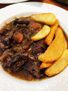 スペイン料理-頬肉の赤ワイン煮-レシピのメイン写真