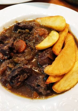 スペイン料理-頬肉の赤ワイン煮-レシピのメイン写真