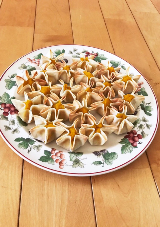 かぼちゃのお花焼き♪餃子の皮♪-レシピのメイン写真