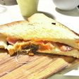 しめじ・ベーコン・チーズのホットサンド♪