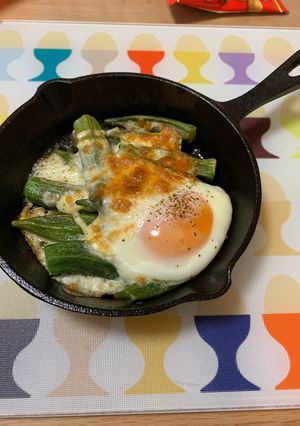 スキレットで簡単オクラのマヨグラタン-レシピのメイン写真