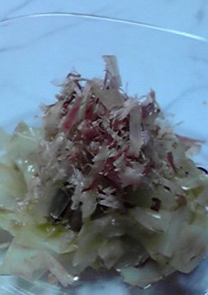 キャベツの梅肉和え　カツオ風味　-レシピのメイン写真