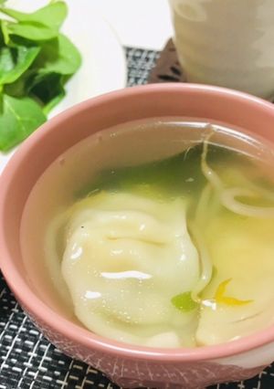 冷凍餃子でもやしとわかめの簡単餃子スープ-レシピのメイン写真