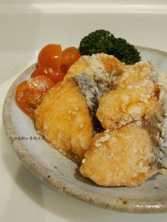 簡単!甘塩鮭の唐揚げ-レシピのメイン写真